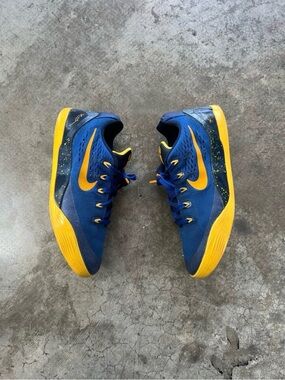 Nike Kobe 9 EM GS Gym Blue University Gold 7Y / Women’s 8.5 Warriors